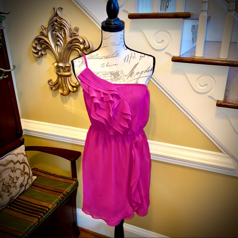 Bcbgeneration magenta ruffled one shoulder dress
